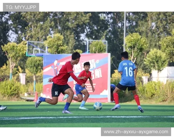 足球训练中的脚下技术强化与灵活运用方法